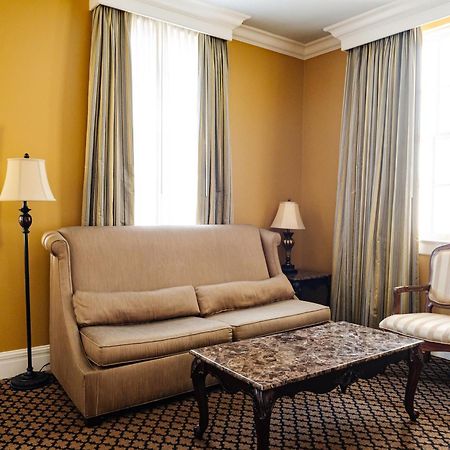 The Lafayette New Orleans By Kasa Otel Dış mekan fotoğraf