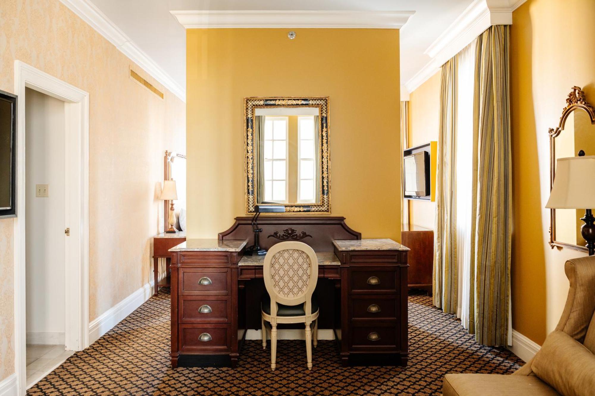 The Lafayette New Orleans By Kasa Otel Dış mekan fotoğraf