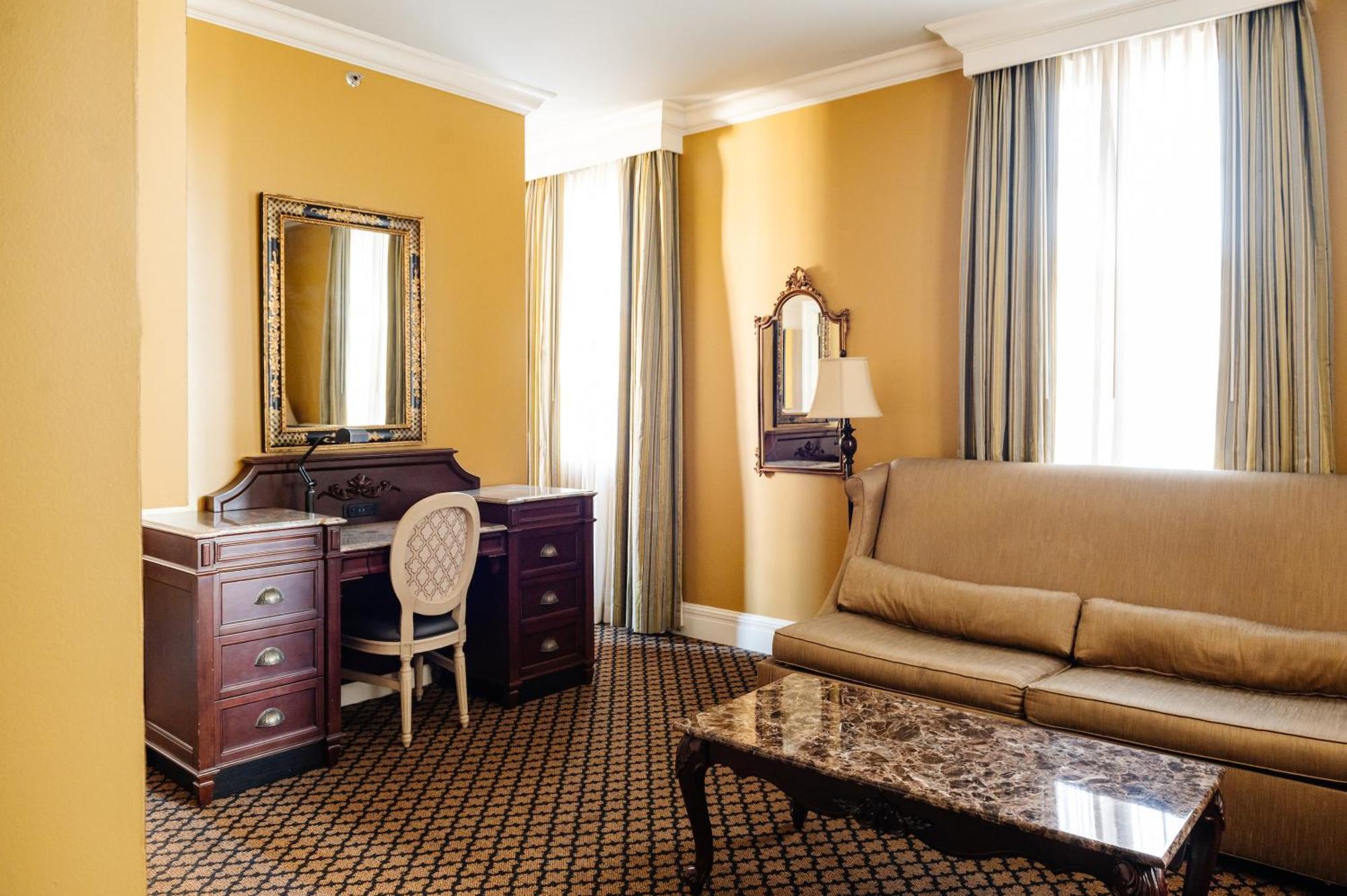 The Lafayette New Orleans By Kasa Otel Dış mekan fotoğraf